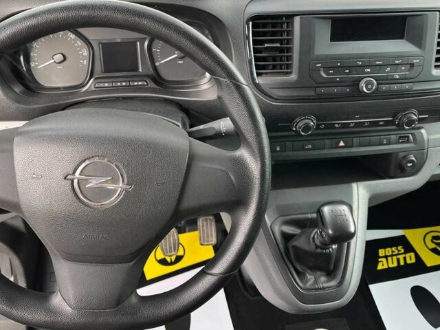 Білий Опель Віваро, об'ємом двигуна 2 л та пробігом 158 тис. км за 17600 $, фото 11 на Automoto.ua