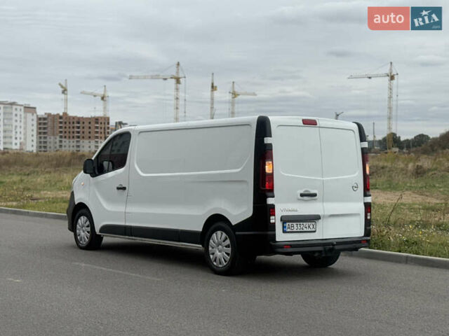 Белый Опель Виваро, объемом двигателя 1.6 л и пробегом 195 тыс. км за 13500 $, фото 2 на Automoto.ua