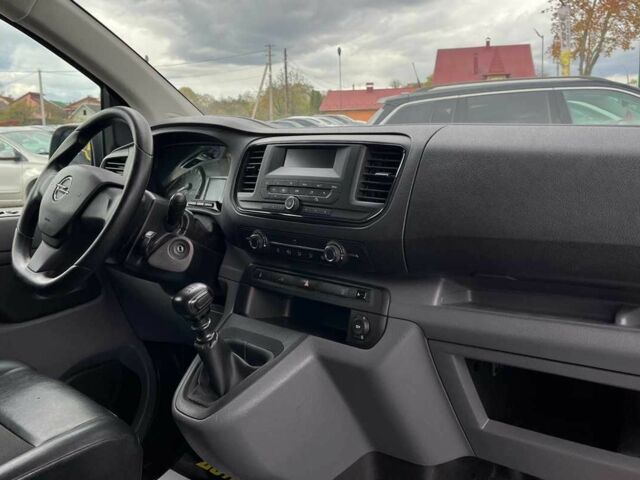 Білий Опель Віваро, об'ємом двигуна 2 л та пробігом 158 тис. км за 17600 $, фото 7 на Automoto.ua