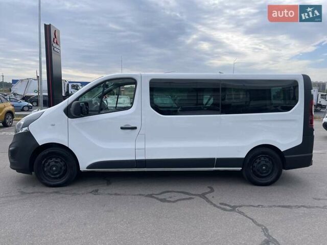 Белый Опель Виваро, объемом двигателя 1.6 л и пробегом 72 тыс. км за 25400 $, фото 3 на Automoto.ua