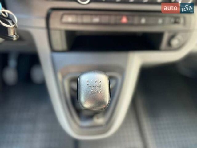 Белый Опель Виваро, объемом двигателя 2 л и пробегом 240 тыс. км за 21699 $, фото 20 на Automoto.ua