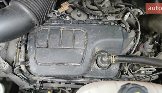 Белый Опель Виваро, объемом двигателя 1.6 л и пробегом 120 тыс. км за 19700 $, фото 18 на Automoto.ua