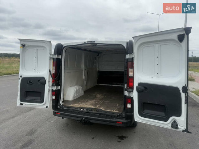 Белый Опель Виваро, объемом двигателя 1.6 л и пробегом 195 тыс. км за 13500 $, фото 13 на Automoto.ua