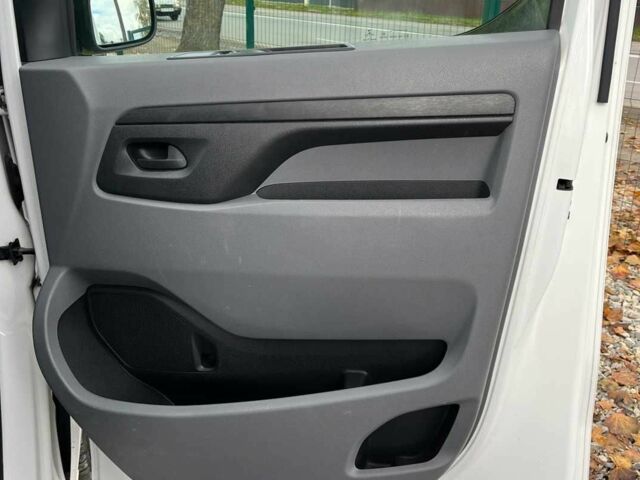 Білий Опель Віваро, об'ємом двигуна 2 л та пробігом 158 тис. км за 17600 $, фото 23 на Automoto.ua