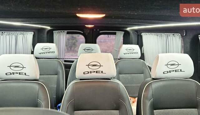 Белый Опель Виваро, объемом двигателя 1.6 л и пробегом 120 тыс. км за 19700 $, фото 8 на Automoto.ua