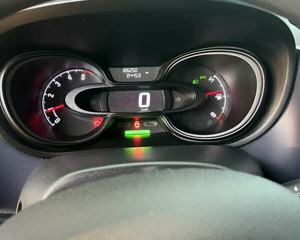 Білий Опель Віваро, об'ємом двигуна 1.6 л та пробігом 186 тис. км за 20800 $, фото 14 на Automoto.ua