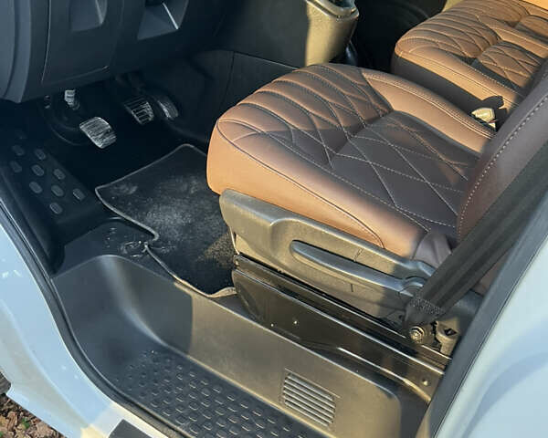 Білий Опель Віваро, об'ємом двигуна 1.6 л та пробігом 186 тис. км за 20800 $, фото 9 на Automoto.ua