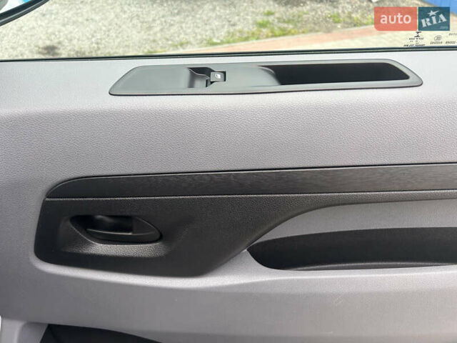 Белый Опель Виваро, объемом двигателя 2 л и пробегом 219 тыс. км за 17900 $, фото 30 на Automoto.ua