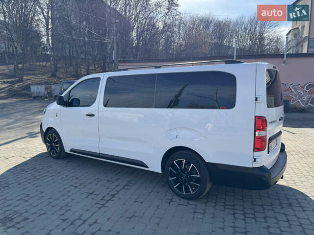 Білий Опель Віваро, об'ємом двигуна 2 л та пробігом 128 тис. км за 32500 $, фото 2 на Automoto.ua