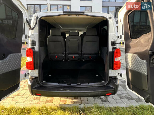 Белый Опель Виваро, объемом двигателя 2 л и пробегом 132 тыс. км за 25500 $, фото 6 на Automoto.ua