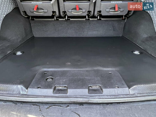 Белый Опель Виваро, объемом двигателя 2 л и пробегом 132 тыс. км за 25500 $, фото 7 на Automoto.ua