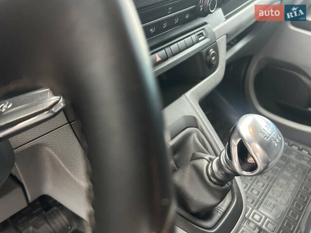 Белый Опель Виваро, объемом двигателя 2 л и пробегом 219 тыс. км за 17900 $, фото 19 на Automoto.ua