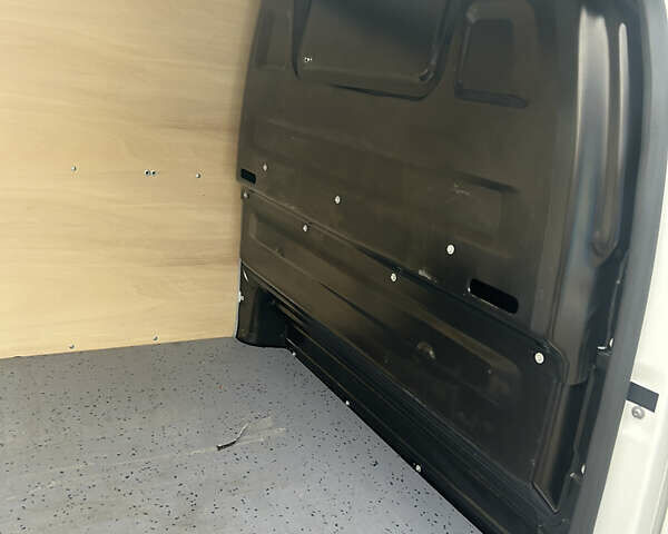 Белый Опель Виваро, объемом двигателя 2 л и пробегом 219 тыс. км за 17900 $, фото 28 на Automoto.ua