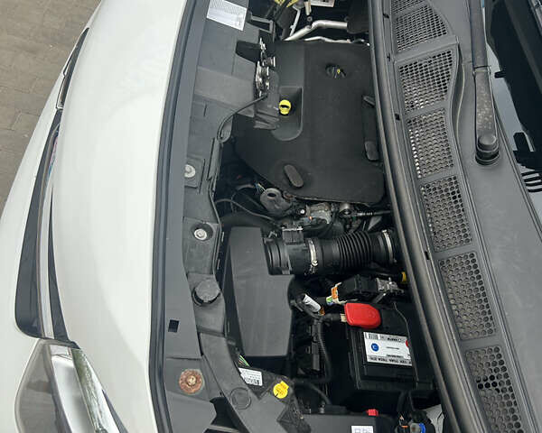 Белый Опель Виваро, объемом двигателя 2 л и пробегом 219 тыс. км за 17900 $, фото 42 на Automoto.ua