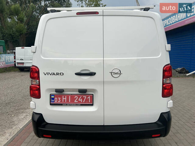 Белый Опель Виваро, объемом двигателя 2 л и пробегом 219 тыс. км за 17900 $, фото 3 на Automoto.ua
