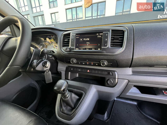 Белый Опель Виваро, объемом двигателя 2 л и пробегом 132 тыс. км за 25500 $, фото 13 на Automoto.ua