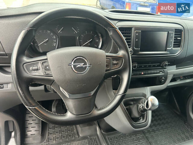 Белый Опель Виваро, объемом двигателя 2 л и пробегом 219 тыс. км за 17900 $, фото 18 на Automoto.ua