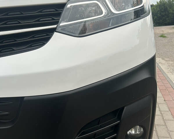 Белый Опель Виваро, объемом двигателя 2 л и пробегом 219 тыс. км за 17900 $, фото 8 на Automoto.ua