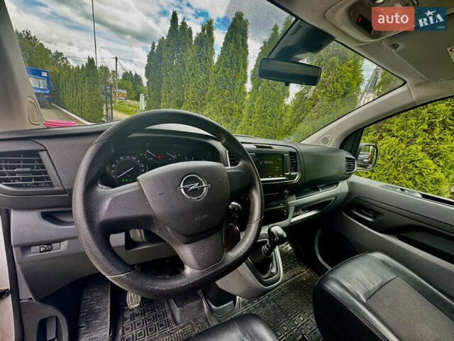 Білий Опель Віваро, об'ємом двигуна 2 л та пробігом 74 тис. км за 24999 $, фото 12 на Automoto.ua