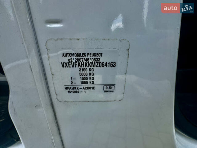 Білий Опель Віваро, об'ємом двигуна 2 л та пробігом 74 тис. км за 24999 $, фото 18 на Automoto.ua