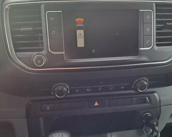 Белый Опель Виваро, объемом двигателя 2 л и пробегом 87 тыс. км за 24999 $, фото 17 на Automoto.ua