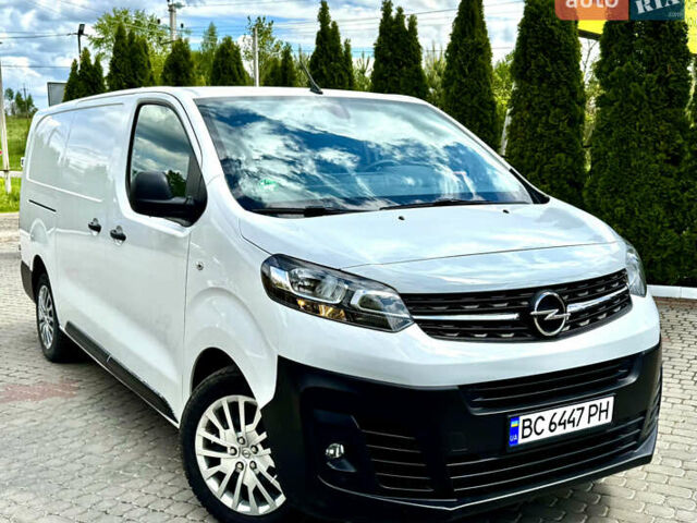 Білий Опель Віваро, об'ємом двигуна 2 л та пробігом 74 тис. км за 24999 $, фото 2 на Automoto.ua