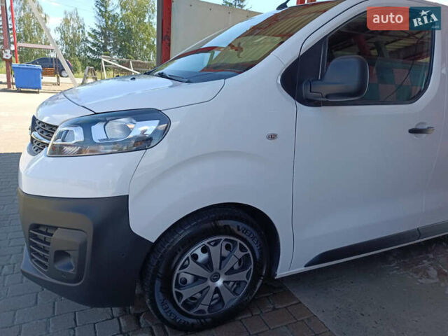 Білий Опель Віваро, об'ємом двигуна 2 л та пробігом 153 тис. км за 26500 $, фото 37 на Automoto.ua