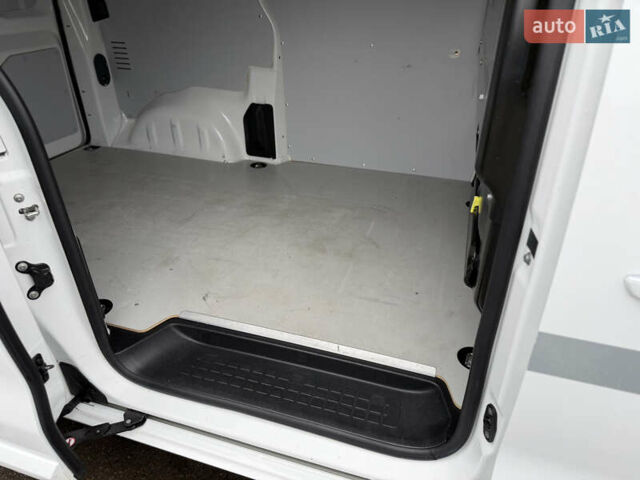 Белый Опель Виваро, объемом двигателя 1.5 л и пробегом 159 тыс. км за 19300 $, фото 26 на Automoto.ua