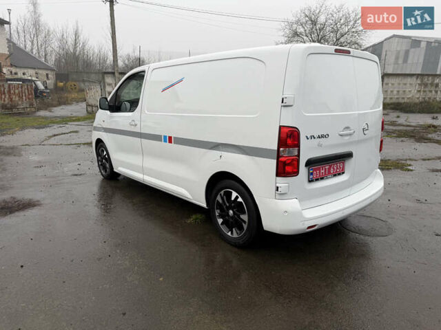 Белый Опель Виваро, объемом двигателя 1.5 л и пробегом 159 тыс. км за 19300 $, фото 15 на Automoto.ua