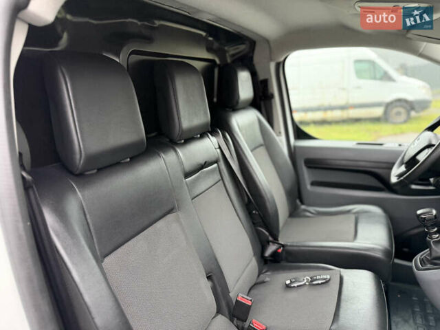 Белый Опель Виваро, объемом двигателя 1.5 л и пробегом 159 тыс. км за 19300 $, фото 32 на Automoto.ua