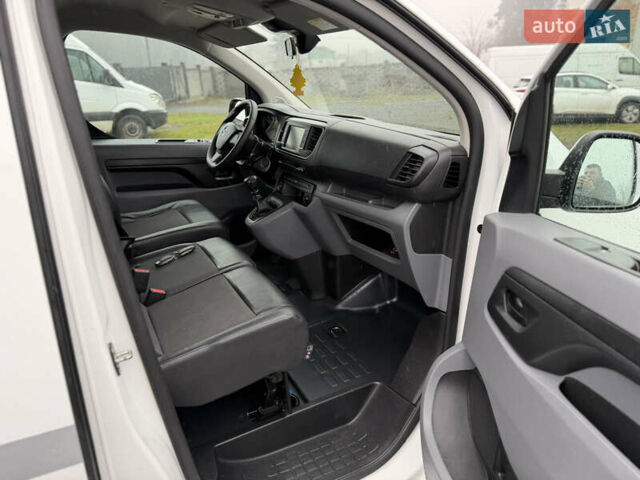 Белый Опель Виваро, объемом двигателя 1.5 л и пробегом 159 тыс. км за 19300 $, фото 29 на Automoto.ua