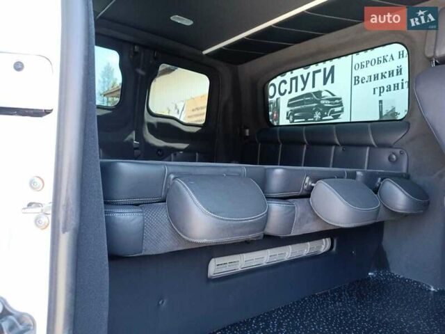 Білий Опель Віваро, об'ємом двигуна 2 л та пробігом 153 тис. км за 26500 $, фото 31 на Automoto.ua