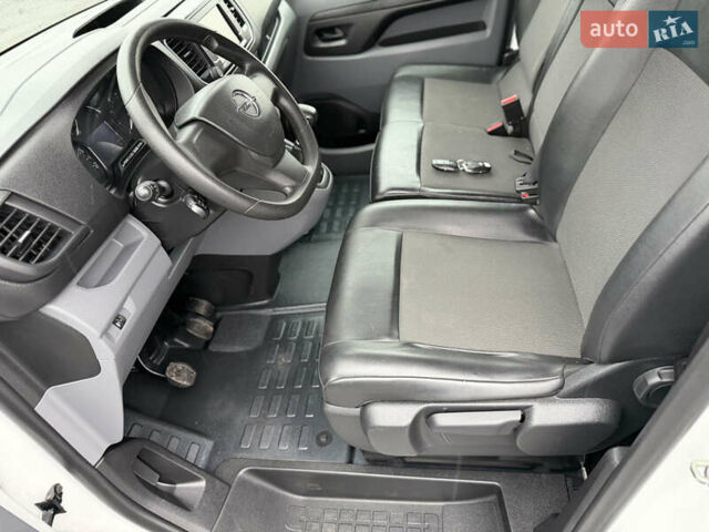 Белый Опель Виваро, объемом двигателя 1.5 л и пробегом 159 тыс. км за 19300 $, фото 35 на Automoto.ua