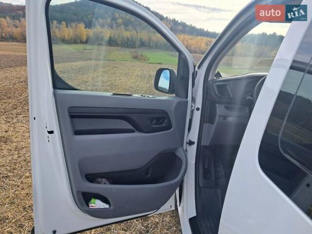 Белый Опель Виваро, объемом двигателя 2 л и пробегом 87 тыс. км за 24999 $, фото 8 на Automoto.ua