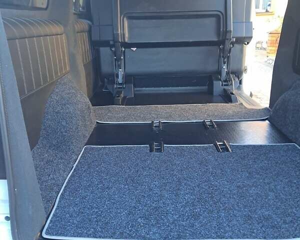 Белый Опель Виваро, объемом двигателя 2 л и пробегом 87 тыс. км за 24999 $, фото 26 на Automoto.ua