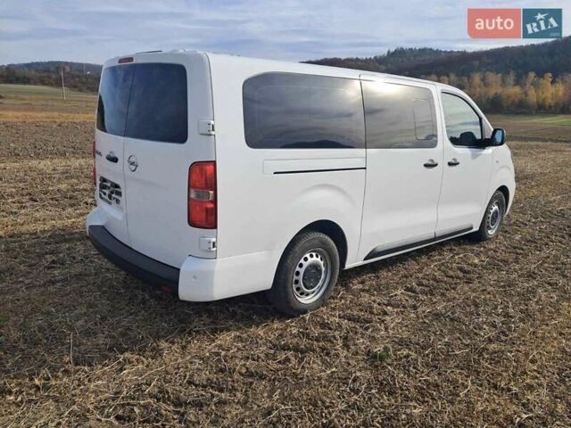 Белый Опель Виваро, объемом двигателя 2 л и пробегом 87 тыс. км за 24999 $, фото 3 на Automoto.ua