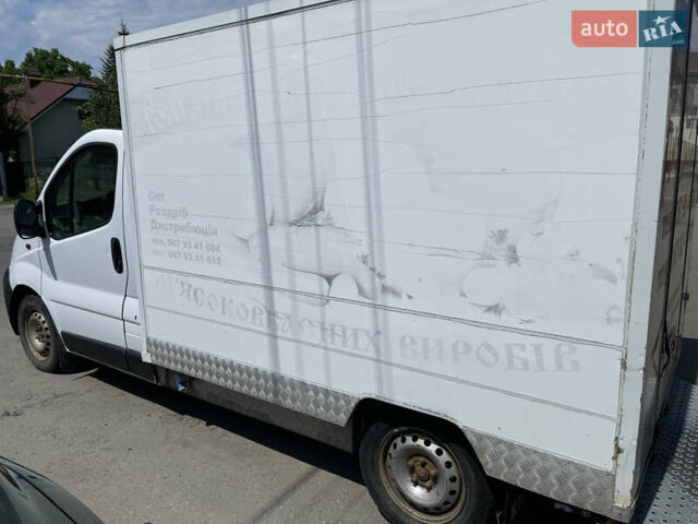 Белый Опель Виваро, объемом двигателя 1.87 л и пробегом 500 тыс. км за 8000 $, фото 3 на Automoto.ua