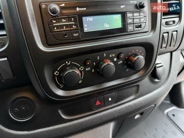 Белый Опель Виваро, объемом двигателя 1.6 л и пробегом 237 тыс. км за 17900 $, фото 30 на Automoto.ua