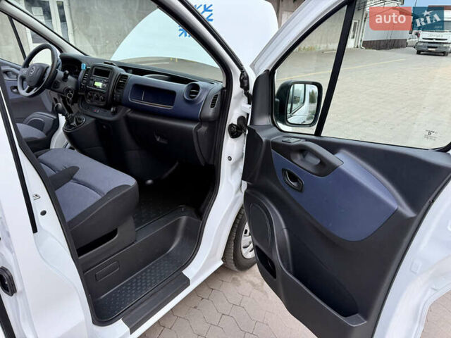 Белый Опель Виваро, объемом двигателя 1.6 л и пробегом 237 тыс. км за 17900 $, фото 32 на Automoto.ua