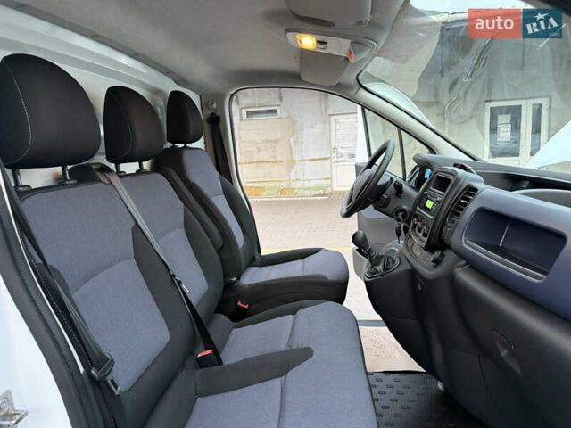 Белый Опель Виваро, объемом двигателя 1.6 л и пробегом 237 тыс. км за 17900 $, фото 35 на Automoto.ua