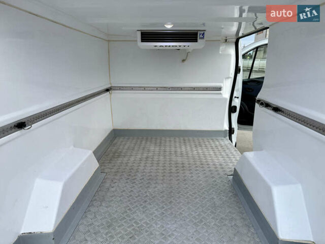 Белый Опель Виваро, объемом двигателя 1.6 л и пробегом 237 тыс. км за 17900 $, фото 41 на Automoto.ua