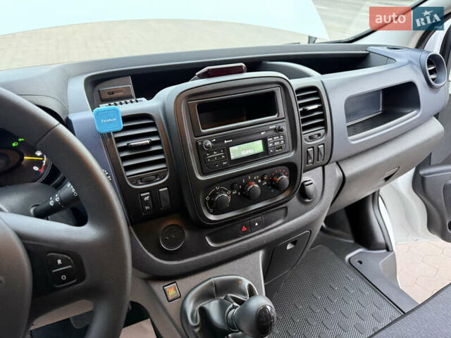 Белый Опель Виваро, объемом двигателя 1.6 л и пробегом 237 тыс. км за 17900 $, фото 29 на Automoto.ua