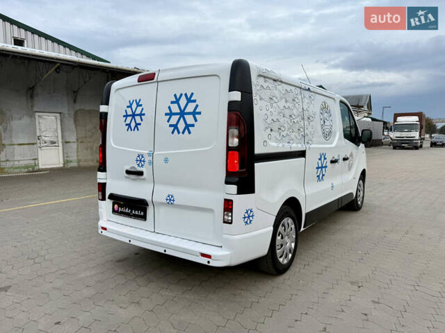 Белый Опель Виваро, объемом двигателя 1.6 л и пробегом 237 тыс. км за 17900 $, фото 5 на Automoto.ua