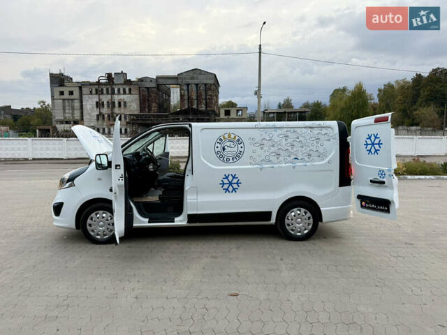 Белый Опель Виваро, объемом двигателя 1.6 л и пробегом 237 тыс. км за 17900 $, фото 12 на Automoto.ua