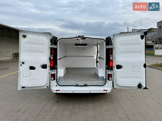 Белый Опель Виваро, объемом двигателя 1.6 л и пробегом 237 тыс. км за 17900 $, фото 14 на Automoto.ua
