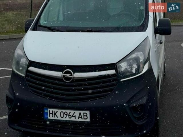 Белый Опель Виваро, объемом двигателя 1.6 л и пробегом 365 тыс. км за 13500 $, фото 3 на Automoto.ua