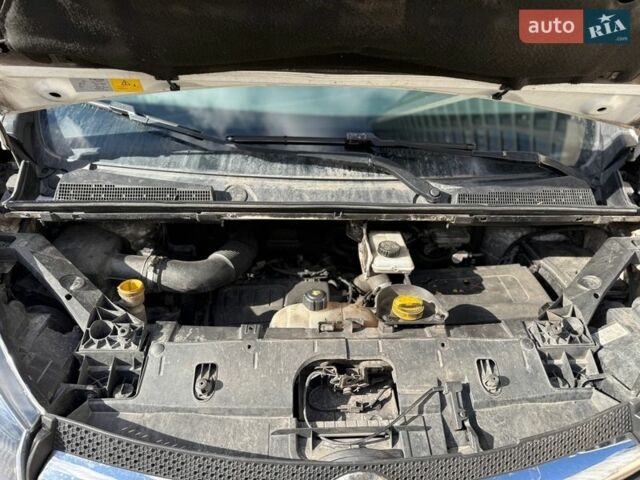 Білий Опель Віваро, об'ємом двигуна 1.6 л та пробігом 320 тис. км за 14000 $, фото 12 на Automoto.ua