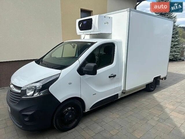 Белый Опель Виваро, объемом двигателя 1.6 л и пробегом 135 тыс. км за 16900 $, фото 3 на Automoto.ua