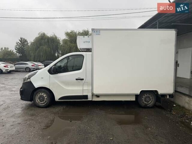 Белый Опель Виваро, объемом двигателя 1.6 л и пробегом 280 тыс. км за 15000 $, фото 8 на Automoto.ua