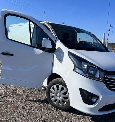 Белый Опель Виваро, объемом двигателя 1.6 л и пробегом 232 тыс. км за 17850 $, фото 5 на Automoto.ua